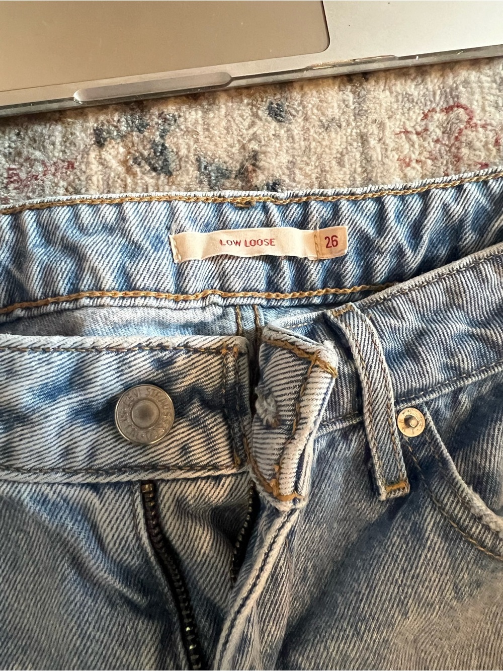 Levi’s Low Loose Jeans - Picture 4 of 4